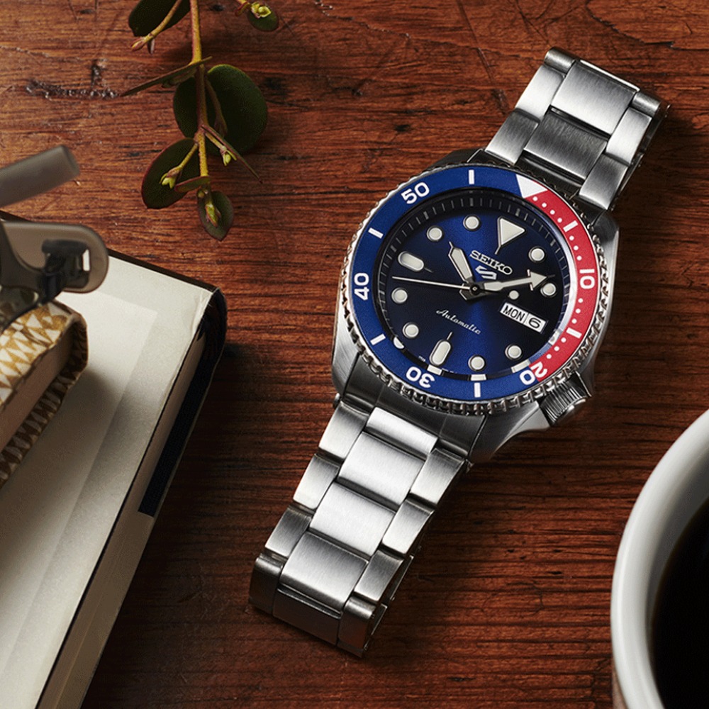 SEIKO 5 Sports SKX Pepsi SRPD53K1 karóra - Image 4